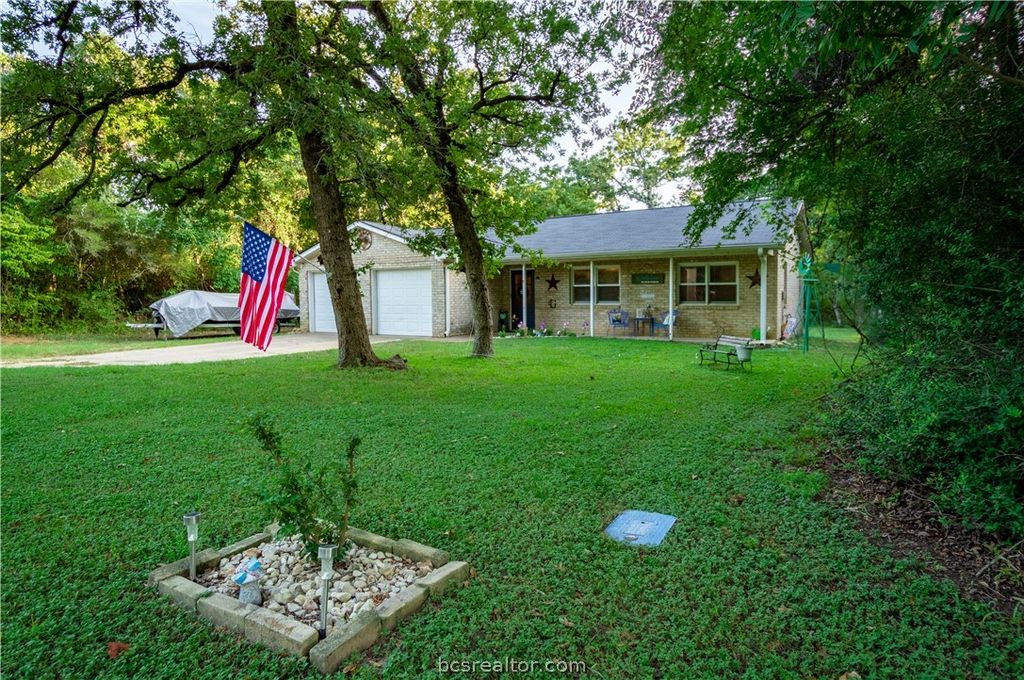 9 Valley View, Hilltop Lakes, TX 77871 — exterior