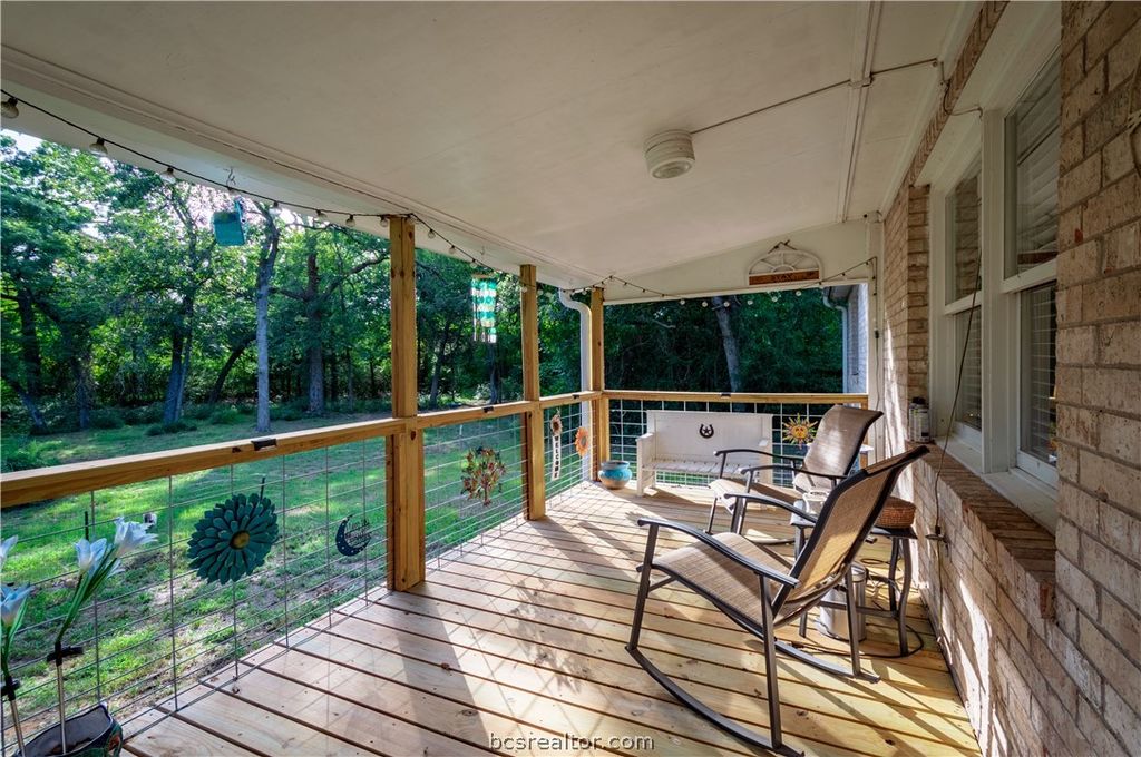9 Valley View, Hilltop Lakes, TX 77871 — photo 3