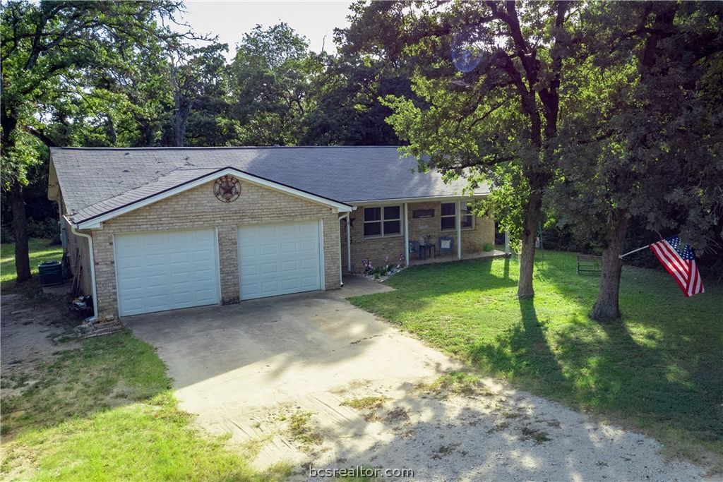 9 Valley View, Hilltop Lakes, TX 77871 — photo 5