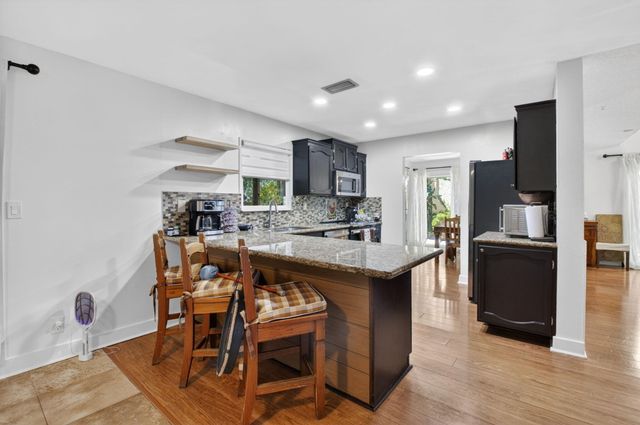22859 N Sandalfoot Boulevard, Boca Raton, FL 33428