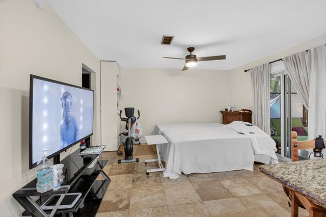 22859 N Sandalfoot Boulevard, Boca Raton, FL 33428
