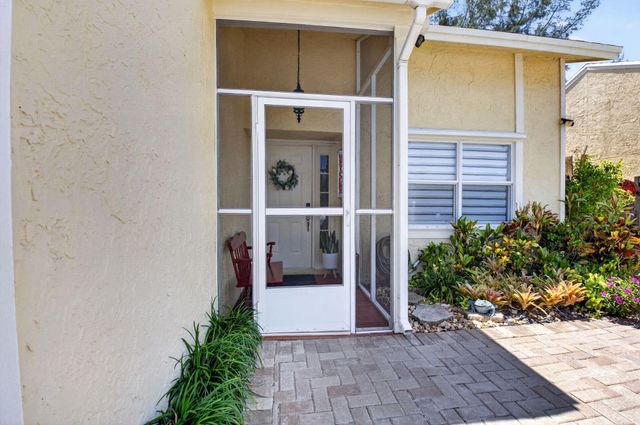 22859 N Sandalfoot Boulevard, Boca Raton, FL 33428