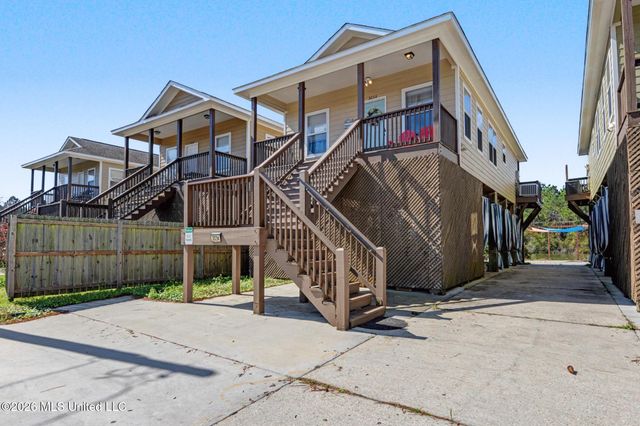 303 Lac Bleu Avenue, A, Pass Christian, MS 39571