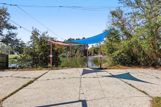 303 Lac Bleu Avenue, A, Pass Christian, MS 39571