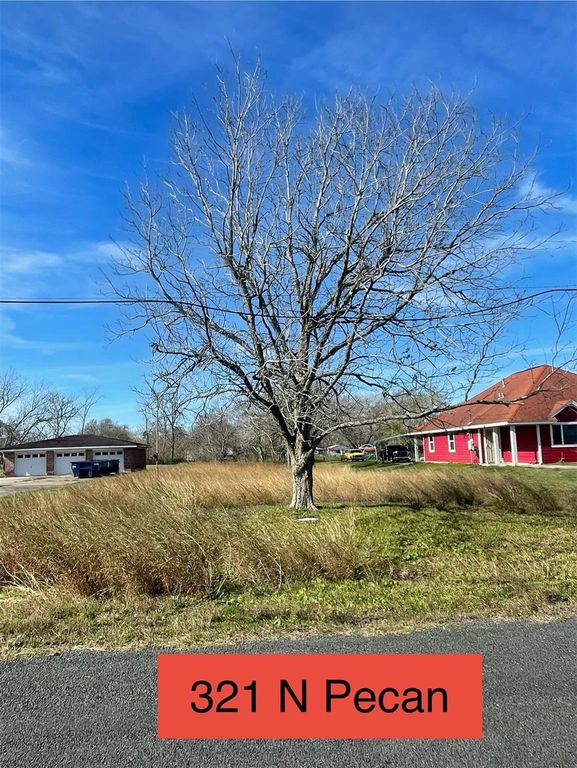 321 N Pecan Drive, Texas City, TX 77591