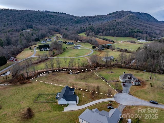 00 Walnut Valley Lane 5, Hendersonville, NC 28739