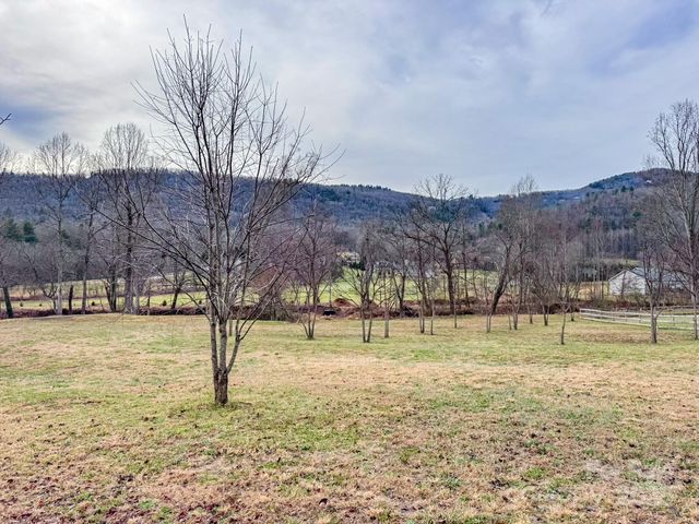00 Walnut Valley Lane 5, Hendersonville, NC 28739