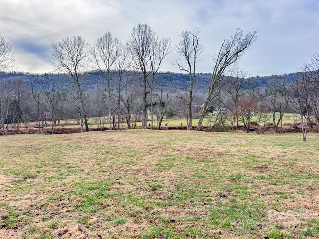 00 Walnut Valley Lane 5, Hendersonville, NC 28739