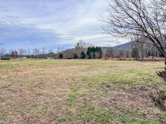 00 Walnut Valley Lane 5, Hendersonville, NC 28739