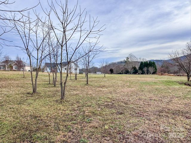 00 Walnut Valley Lane 5, Hendersonville, NC 28739