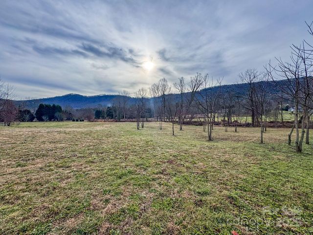00 Walnut Valley Lane 5, Hendersonville, NC 28739