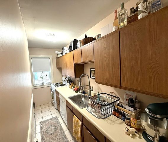 158 Grove St 2, Haverhill, MA 01832