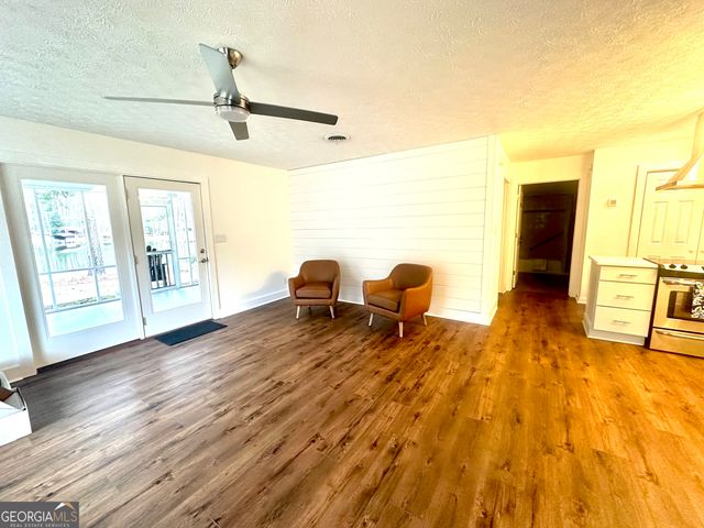 75 Mikes Lane, Sharpsburg, GA 30277