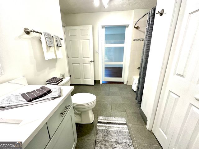 75 Mikes Lane, Sharpsburg, GA 30277