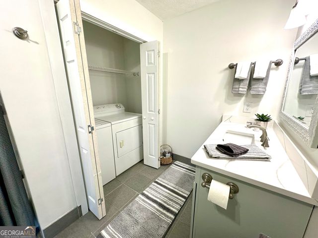 75 Mikes Lane, Sharpsburg, GA 30277