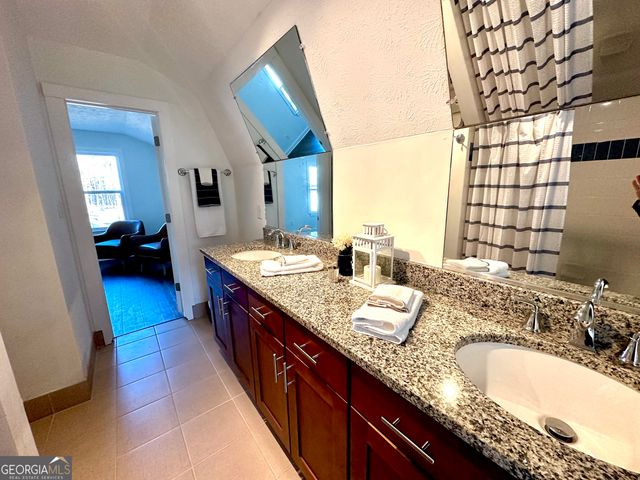 75 Mikes Lane, Sharpsburg, GA 30277