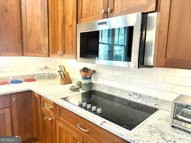 75 Mikes Lane, Sharpsburg, GA 30277