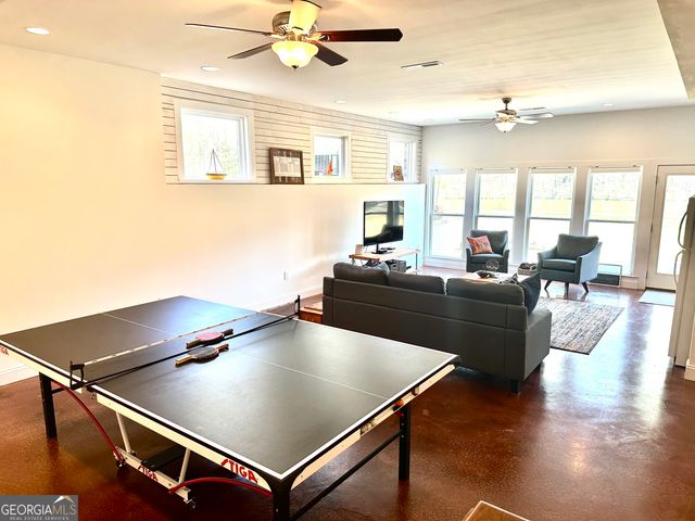 75 Mikes Lane, Sharpsburg, GA 30277