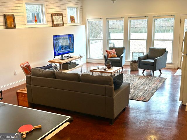 75 Mikes Lane, Sharpsburg, GA 30277