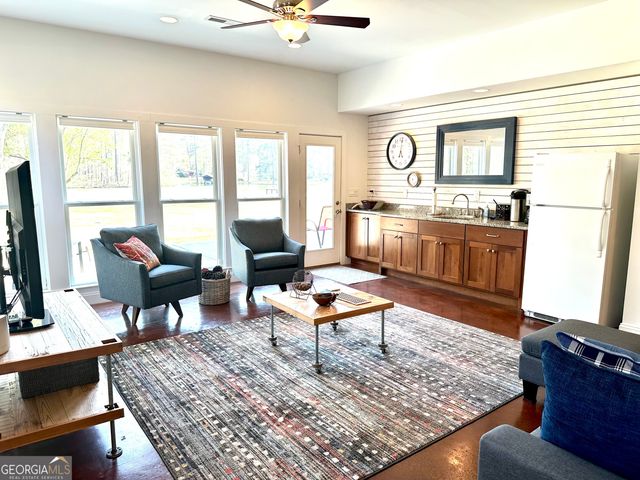 75 Mikes Lane, Sharpsburg, GA 30277