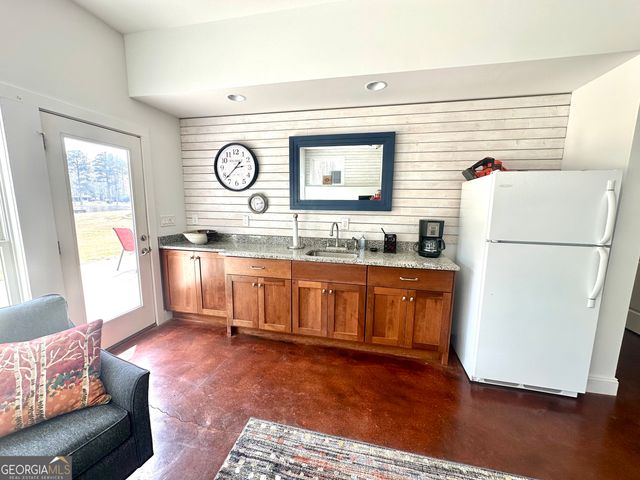 75 Mikes Lane, Sharpsburg, GA 30277