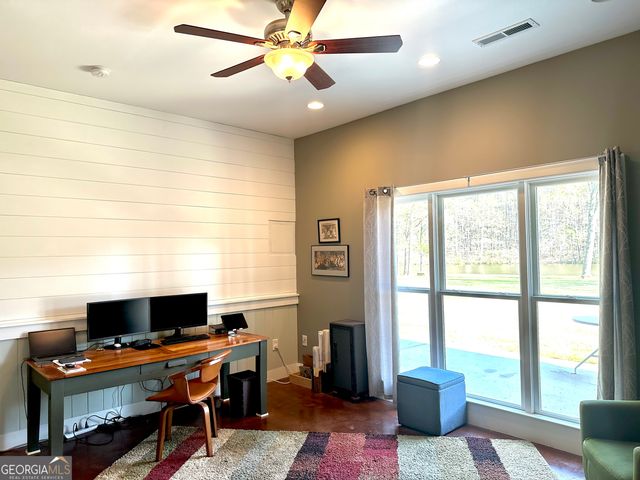 75 Mikes Lane, Sharpsburg, GA 30277