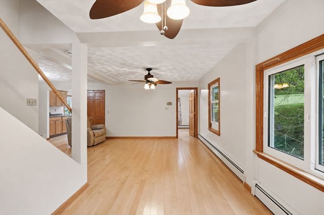 587 Main St, Boylston, MA 01505