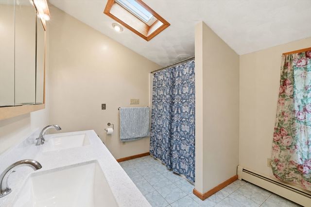 587 Main St, Boylston, MA 01505