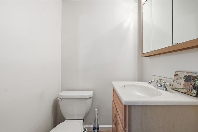 587 Main St, Boylston, MA 01505