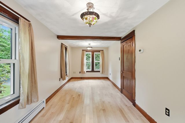 587 Main St, Boylston, MA 01505