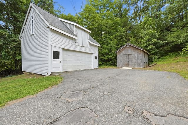 587 Main St, Boylston, MA 01505