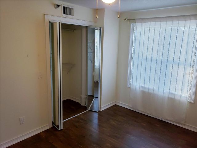 15215 AMBERLY DRIVE 208, Tampa, FL 33647