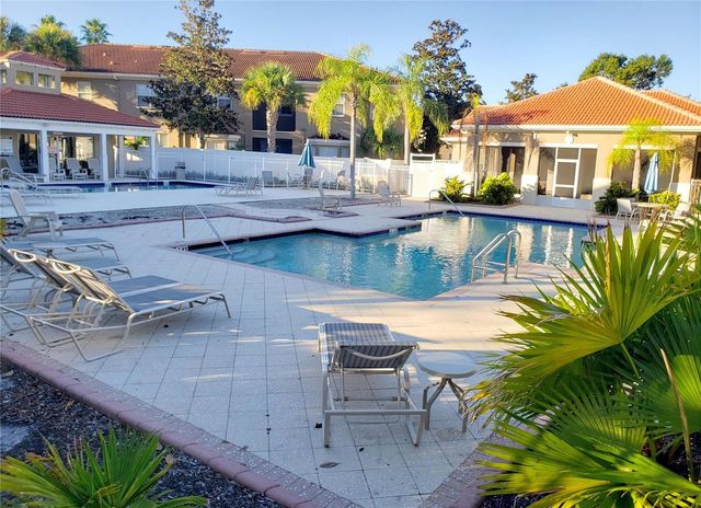 15215 AMBERLY DRIVE 208, Tampa, FL 33647