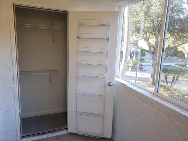 15215 AMBERLY DRIVE 208, Tampa, FL 33647
