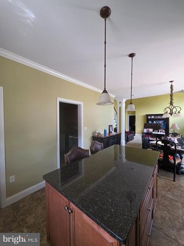 1213 WINTERBERRY DR, York, PA 17406