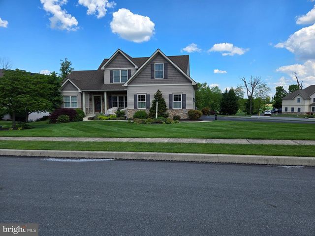 1213 WINTERBERRY DR, York, PA 17406