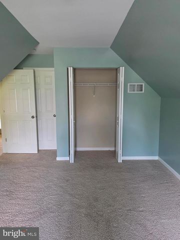 1213 WINTERBERRY DR, York, PA 17406