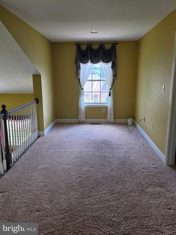 1213 WINTERBERRY DR, York, PA 17406