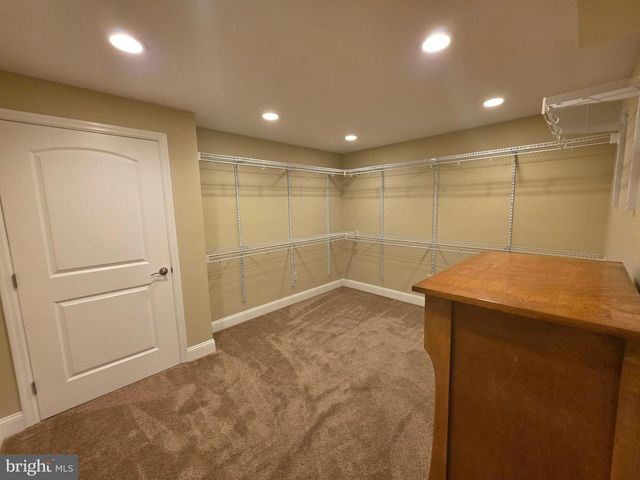 1213 WINTERBERRY DR, York, PA 17406