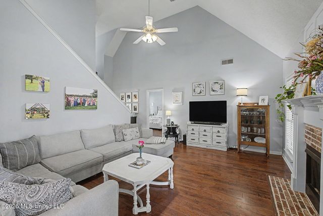 5947 W White Ridge Circle, Olive Branch, MS 38654