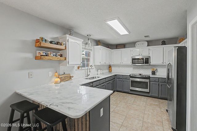 5947 W White Ridge Circle, Olive Branch, MS 38654