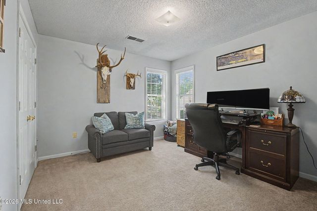 5947 W White Ridge Circle, Olive Branch, MS 38654