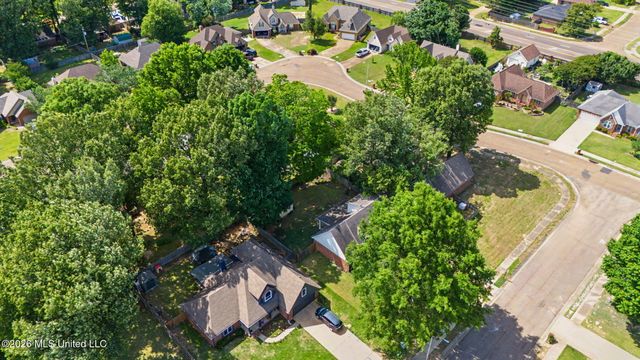 5947 W White Ridge Circle, Olive Branch, MS 38654