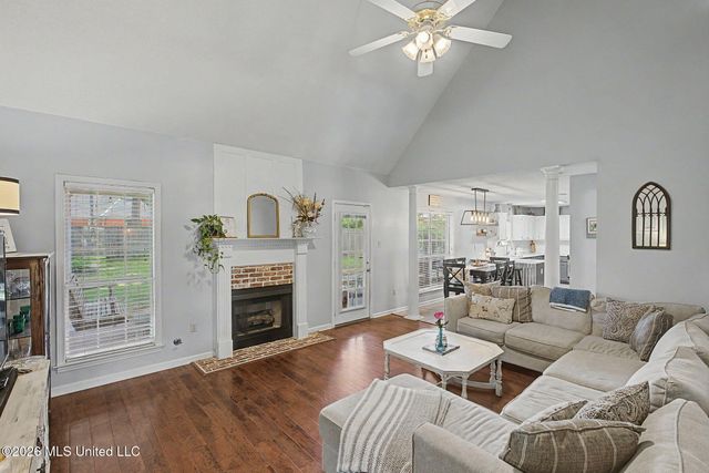 5947 W White Ridge Circle, Olive Branch, MS 38654