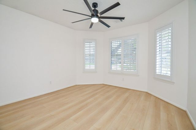 2902 Silent Drive, Sugar Land, TX 77498