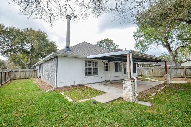 2902 Silent Drive, Sugar Land, TX 77498