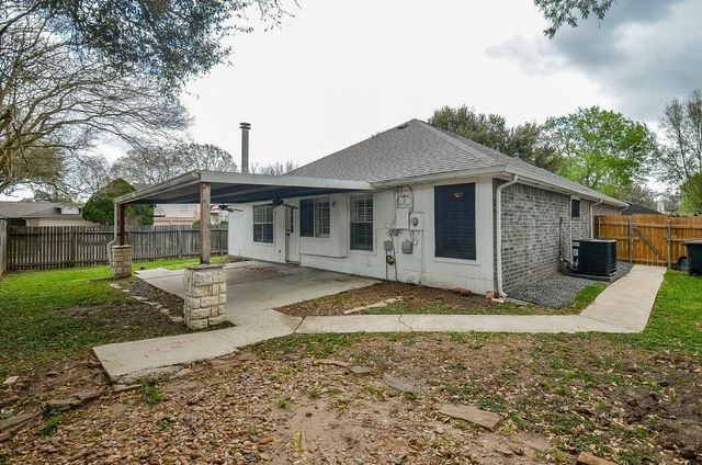 2902 Silent Drive, Sugar Land, TX 77498