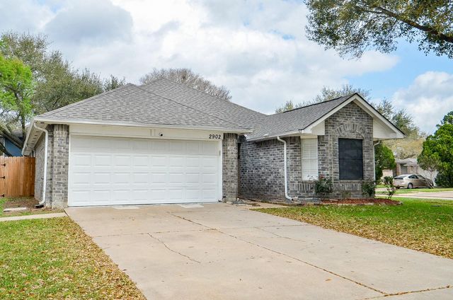 2902 Silent Drive, Sugar Land, TX 77498