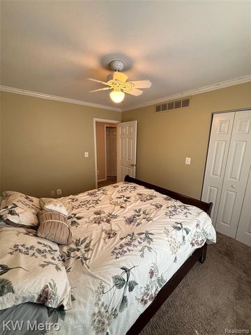 655 Sherry Drive, Lake Orion, MI 48362