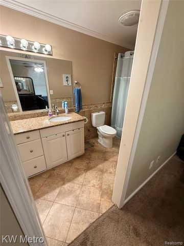 655 Sherry Drive, Lake Orion, MI 48362